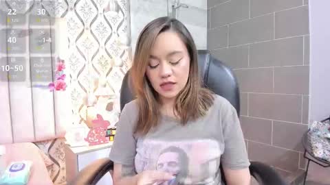 Snapshot of skyjunne chatting on October 20, 2025, 5:35 pm Sky June online show from October 20, 2025, 5:35 pm