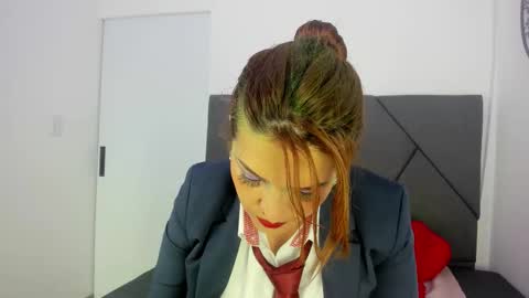 skylar__desire online show from October 27, 2025, 11:58 am