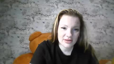 Skyler online show from December 2, 2025, 3:29 pm