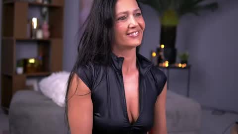 Skyler online show from April 23, 2026, 3:52 am