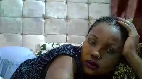 Snapshot of skylight_xoxo chatting on October 2, 2025, 11:17 am skylight_xoxo online show from October 2, 2025, 11:17 am