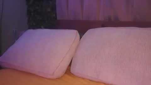 skyonetoo3 online show from September 25, 2025, 12:36 am