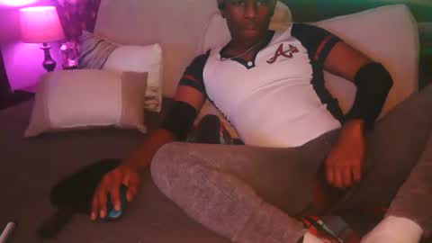 skyonetoo3 online show from November 3, 2025, 4:14 am