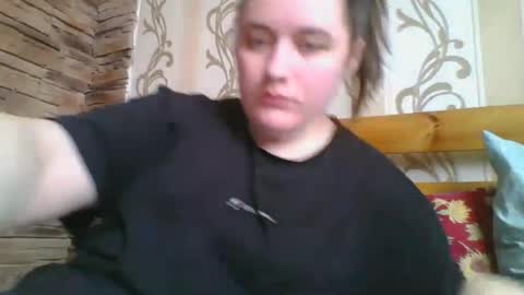 skyressie333 online show from February 23, 2026, 9:39 am