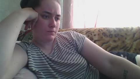 Snapshot of skyressie333 chatting on May 14, 2026, 7:04 am skyressie333 online show from May 14, 2026, 7:04 am
