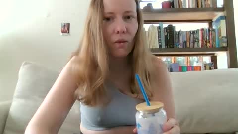Snapshot of skywinters chatting on May 3, 2026, 1:39 pm Sky Winters online show from May 3, 2026, 1:39 pm