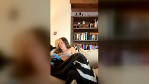 Snapshot of skywinters chatting on May 18, 2026, 4:07 am Sky Winters online show from May 18, 2026, 4:07 am
