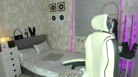 Snapshot of slaughtyalexxx chatting on February 22, 2025, 5:55 am Alexandria my love online show from February 22, 2025, 5:55 am