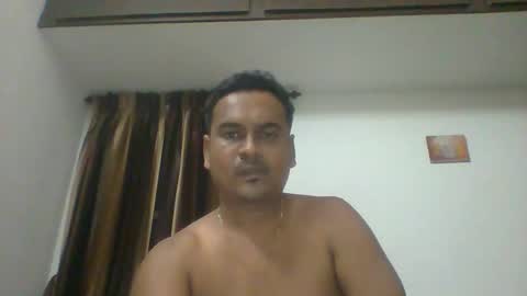 Snapshot of slaveqteguy chatting on October 28, 2025, 5:15 pm slaveqteguy online show from October 28, 2025, 5:15 pm