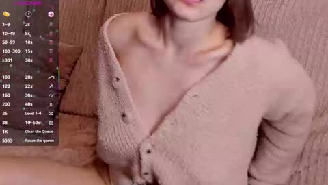 Alice online show from December 13, 2025, 7:53 pm