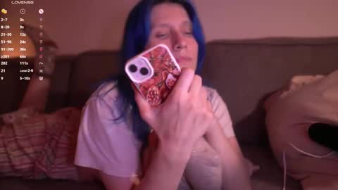 Sonya online show from September 19, 2025, 8:42 pm