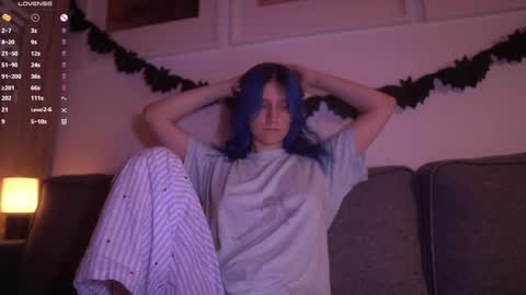 Sonya online show from October 11, 2025, 7:56 pm