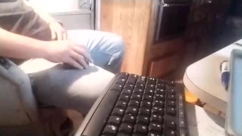 sleepwithyou online show from November 4, 2025, 6:34 am