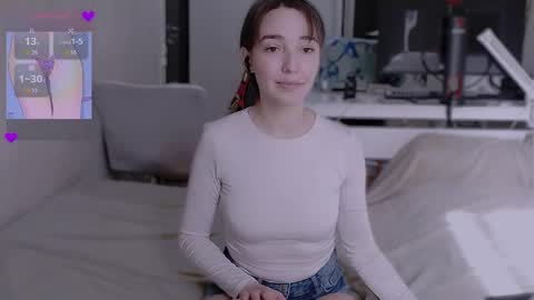 sleepy_ash_ online show from May 9, 2026, 1:49 pm