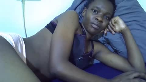 slender_queen online show from May 6, 2026, 10:09 am