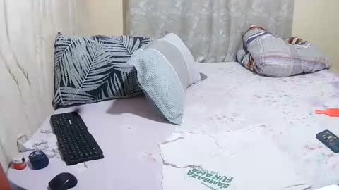 slender_sweetbabe online show from January 19, 2026, 10:19 am