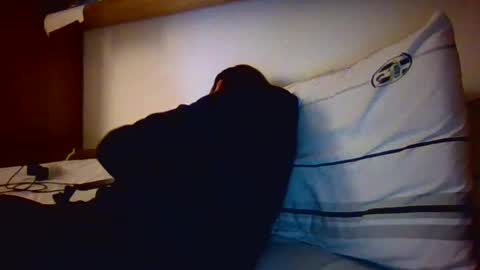 Snapshot of slevin1983 chatting on December 11, 2024, 5:37 pm slevin online show from December 11, 2024, 5:37 pm