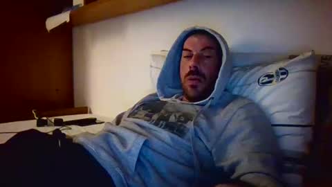 Snapshot of slevin1983 chatting on December 31, 2024, 12:21 am slevin online show from December 31, 2024, 12:21 am