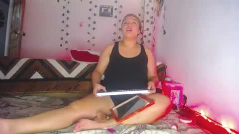 sleyandluna1 online show from June 25, 2026, 2:11 am