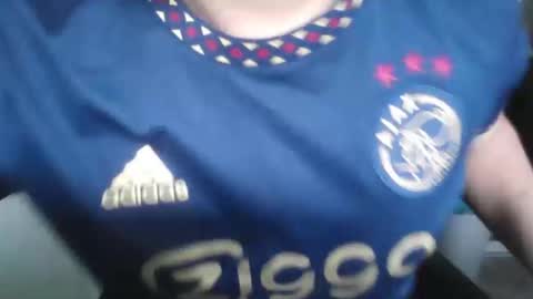 slicknick73 online show from October 10, 2025, 12:48 pm