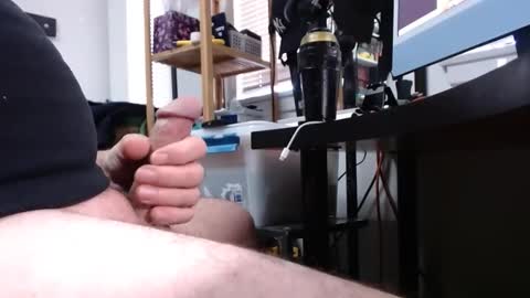 sliderguy699 online show from March 8, 2025, 12:41 pm