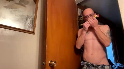 Snapshot of slim315488 chatting on December 7, 2024, 1:51 pm slim315488 online show from December 7, 2024, 1:51 pm