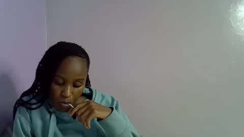 Alicia online show from September 28, 2025, 1:27 pm