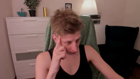 Andy online show from December 4, 2025, 8:39 pm