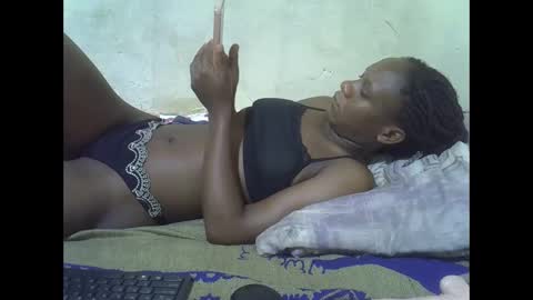 Snapshot of slim_girl3 chatting on February 23, 2025, 10:06 am slim_girl3 online show from February 23, 2025, 10:06 am