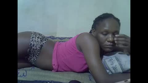 Snapshot of slim_girl3 chatting on February 24, 2025, 9:41 pm slim_girl3 online show from February 24, 2025, 9:41 pm