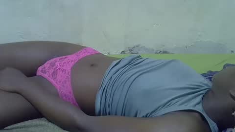 Snapshot of slim_girl3 chatting on March 6, 2025, 12:43 am slim_girl3 online show from March 6, 2025, 12:43 am