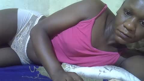 Snapshot of slim_girl3 chatting on March 8, 2025, 12:33 am slim_girl3 online show from March 8, 2025, 12:33 am