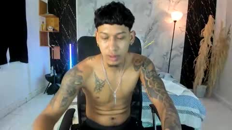 slim_master12 online show from May 2, 2026, 8:25 pm