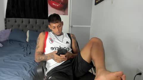slim_master12 online show from May 14, 2026, 11:55 pm
