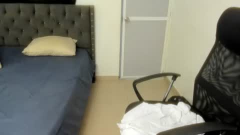 slim_master12 online show from July 3, 2026, 9:16 am