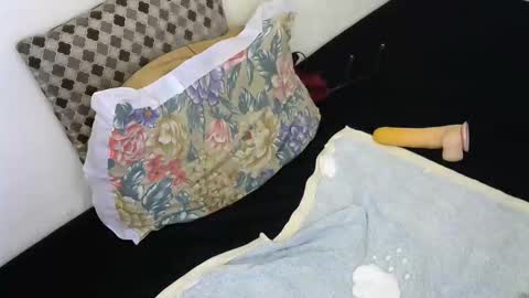 slim_me online show from April 23, 2026, 7:20 am
