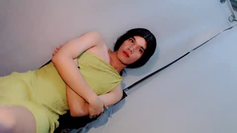 slim_nathalia online show from April 22, 2026, 4:59 am