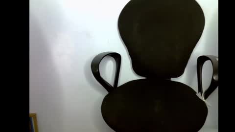 Snapshot of slim_petitqueen chatting on January 16, 2026, 2:10 pm Alice online show from January 16, 2026, 2:10 pm