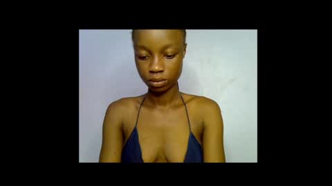 Snapshot of slim_petitqueen chatting on April 13, 2026, 7:03 am Alice online show from April 13, 2026, 7:03 am