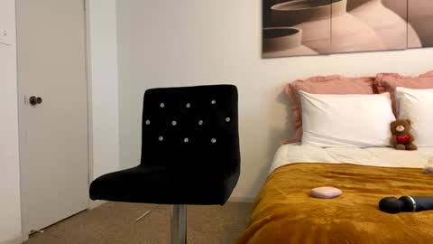 Barbie Stylebender online show from September 28, 2025, 6:57 pm