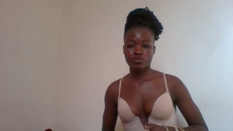Snapshot of slimdiva chatting on November 3, 2025, 4:36 am slimdiva online show from November 3, 2025, 4:36 am