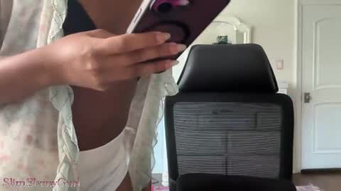 Snapshot of slimebonygurl chatting on April 13, 2026, 2:22 pm slimebonygurl online show from April 13, 2026, 2:22 pm