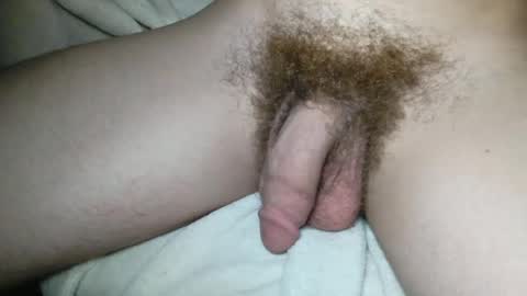 Snapshot of slimhungyvng chatting on June 21, 2026, 5:43 am slimhungyvng online show from June 21, 2026, 5:43 am