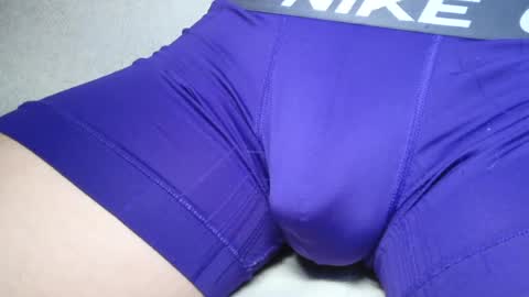 Snapshot of slimhungyvng chatting on July 8, 2026, 6:12 pm slimhungyvng online show from July 8, 2026, 6:12 pm