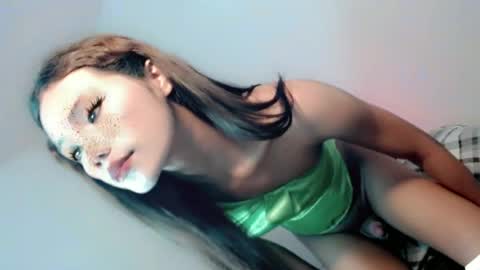 Snapshot of slimnaughty_angela chatting on July 7, 2026, 6:12 pm angela online show from July 7, 2026, 6:12 pm