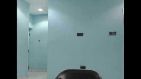 slimzyxdoll online show from February 20, 2025, 3:23 am