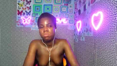 Snapshot of slimzyxdoll chatting on October 31, 2025, 12:22 am slimzyxdoll online show from October 31, 2025, 12:22 am