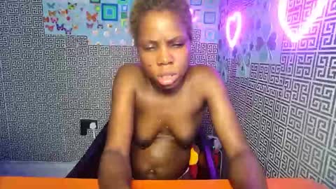 slimzyxdoll online show from February 7, 2026, 1:09 am