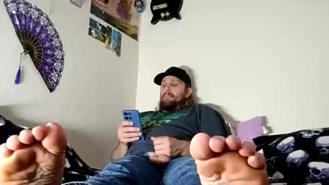 Mr King Feet 69 online show from May 18, 2026, 4:51 am