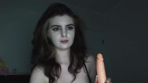 sloomonata online show from September 22, 2025, 3:25 pm